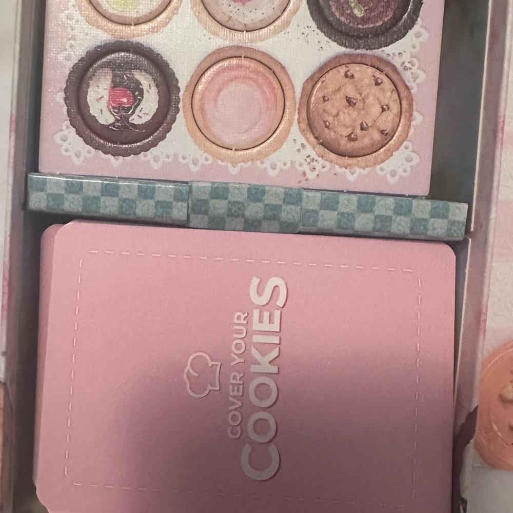 Cover Your Cookies Game by Grandpa Beck's & crumbl - Picture 4 of 4